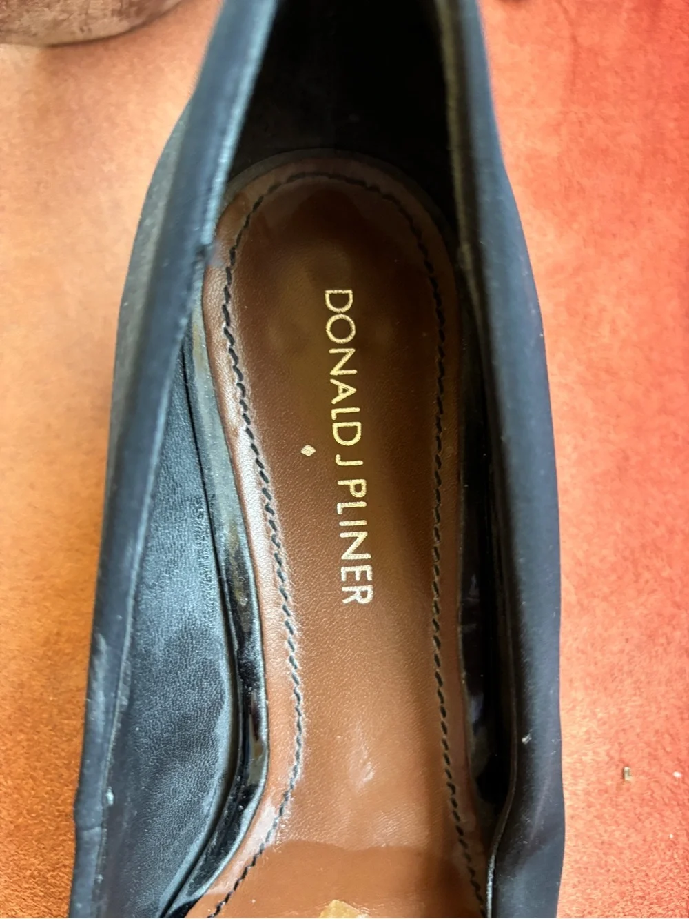 Donald J. Pliner sleek pointed